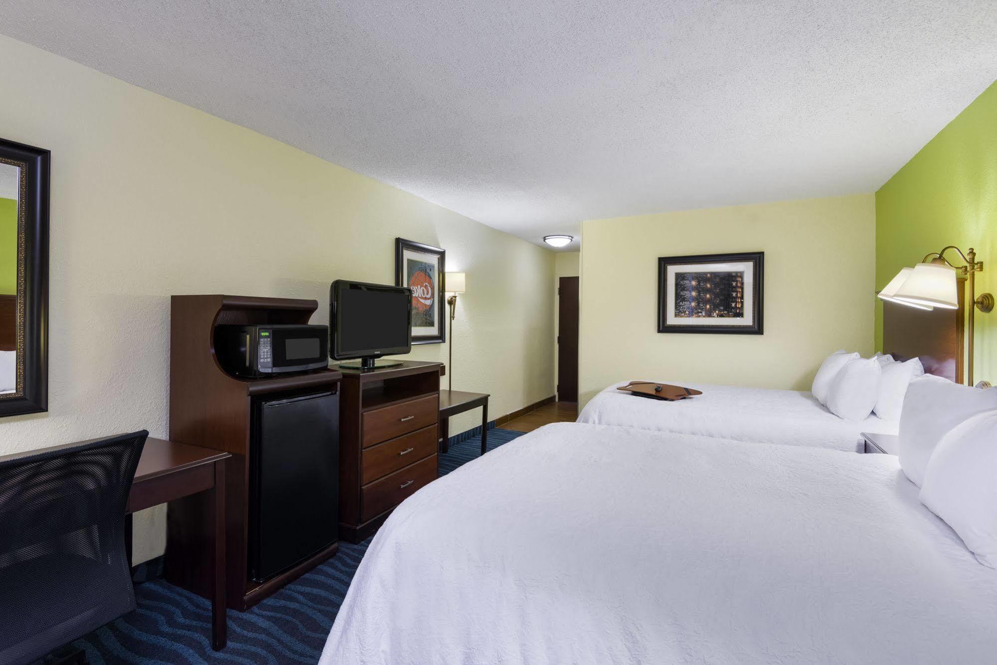Hampton Atlanta Perimeter Center 3*